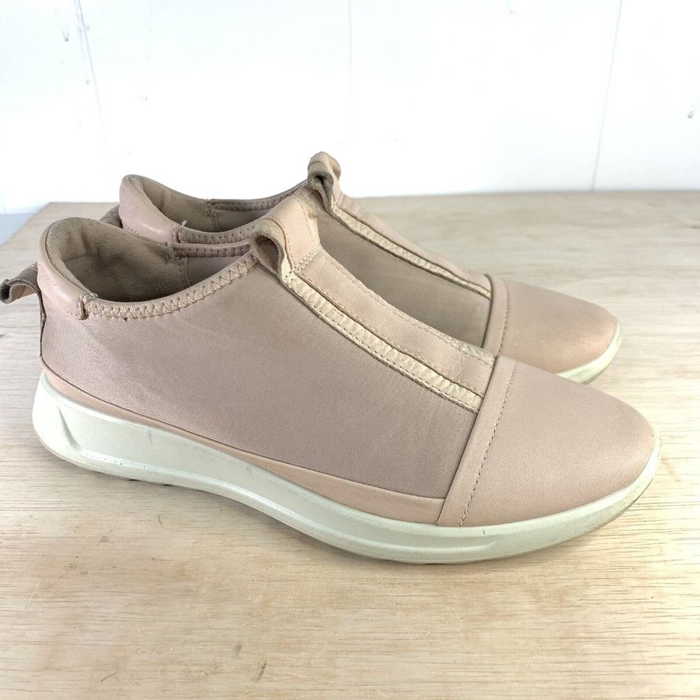 Ecco Flexure Runners Womens Pink Slip On Breathable Active Shoe Size 6